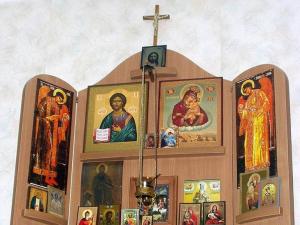 Zakaj pravoslavci molijo pred svetimi ikonami?